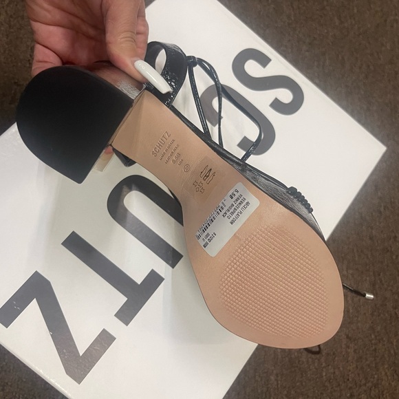 Schultz - Picture 3 of 3